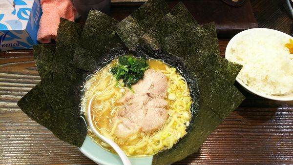 「ラーメンのり増し&ライス」@げんこつの写真