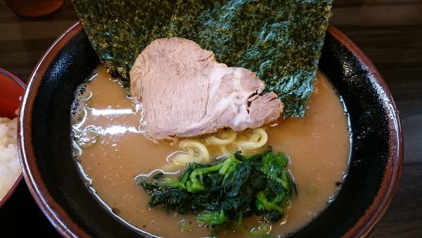 「ラーメン（680円）＋海苔（50円）」@横浜家系らーめん 武術家の写真