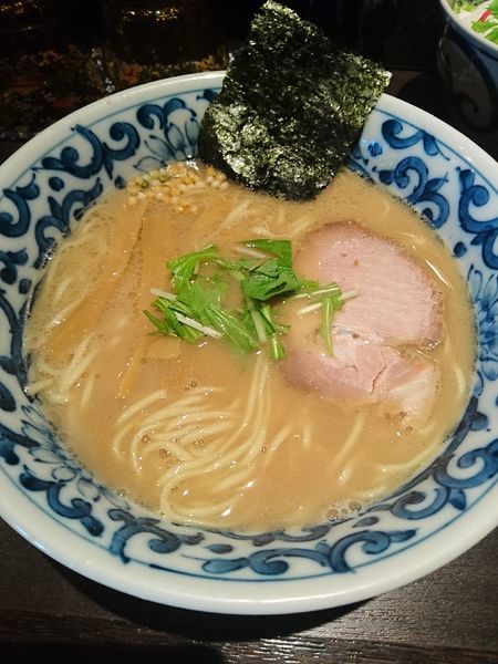 「らー麺 720円」@九段 斑鳩 市ヶ谷本店の写真
