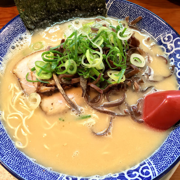 「みそとんこつ（バリ）　680円」@博多ラーメン鶴亀堂 太田新井町店の写真