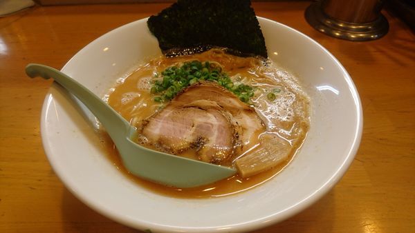 「鶏白湯 海老塩(ハリガネ・濃いめ)」@麺場 鶏源 TORIGEN 黄金町店の写真