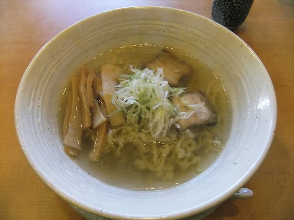 「塩ラーメン（734円）」@会津喜多方製麺所の写真