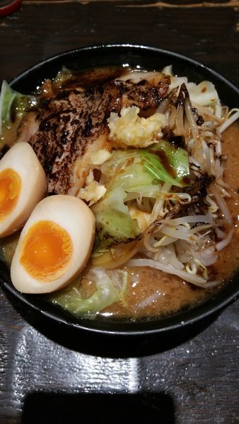 「豚郎」@とんこつらーめん俺式 純 東京ラーメンストリート店の写真