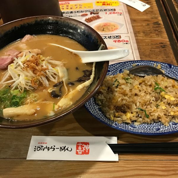 「醤油とんこつラーメンとチャーハンセット」@河内ラーメン 喜神 京橋店の写真