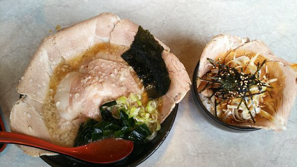 「豚骨チャーシュー チャーシュー丼」@豚骨ラーメン専門店 とんちゃん 鎌ヶ谷店の写真