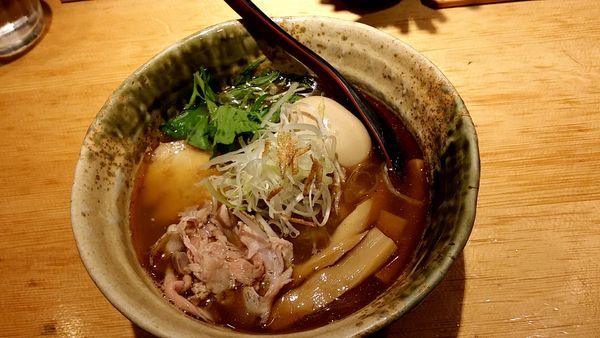 「焼きあご塩ラーメン＋味玉子」@焼きあご塩らー麺 たかはし 新宿本店の写真