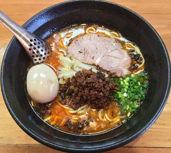 「スパイシー麺＋味玉（￥780＋￥100）」@麺屋 万年青の写真