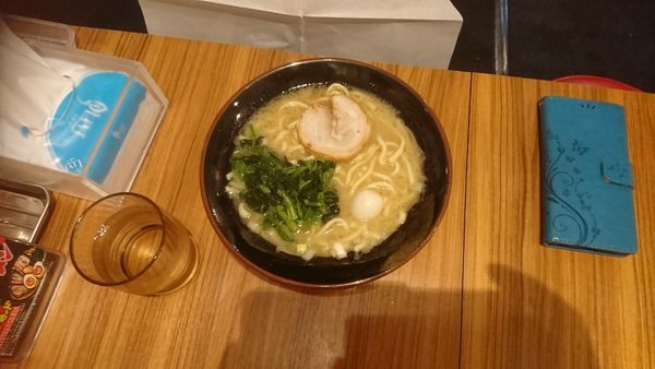 「醤油ラーメン」@横浜家系ラーメン 茅ヶ崎家の写真
