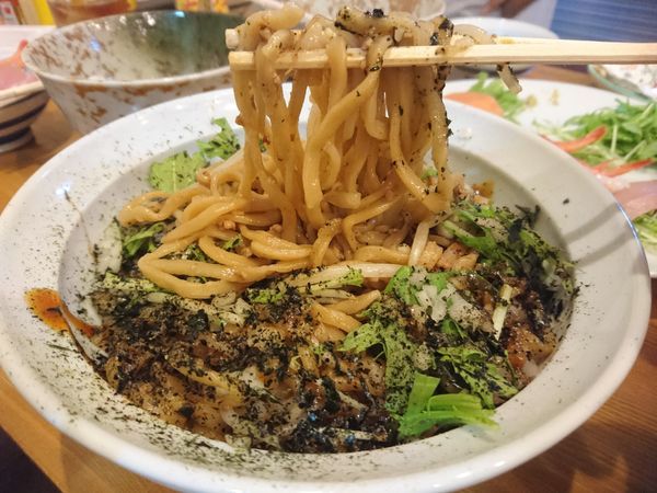 「【気まぐれ限定】謎の太麺の汁なし(焼そば風)780円 他」@ラーメン カワタカの写真