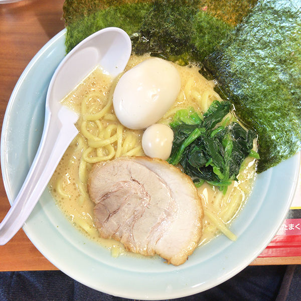「味玉ラーメン＋卵かけご飯（ランチサービス）」@目黒 魂心家の写真