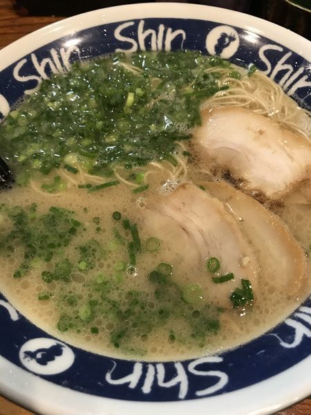 「ラーメン」@博多らーめん ShinShin 天神本店の写真
