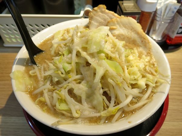 「富味ラーメン ６８０円 ※小盛・ヤサイ・アブラ・ニンニク少な」@麺屋 富味の写真
