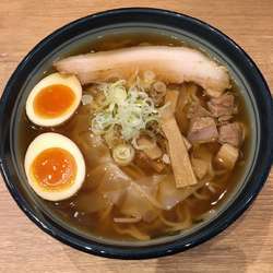 極薄ふわとろ煮玉子ワンタンメン