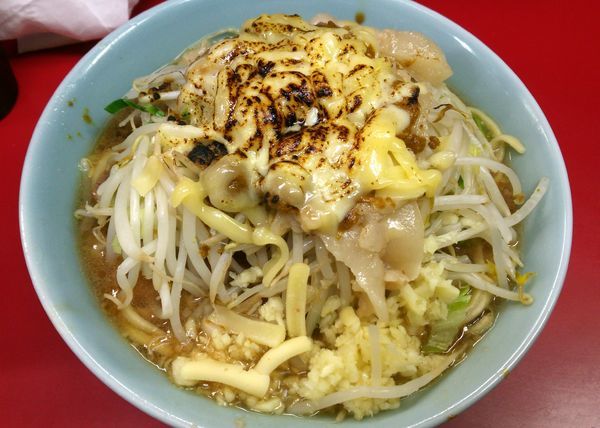 「小ラーメン　ニンニクアブラカレー（7周年限定）　690円」@ラーメン二郎 中山駅前店の写真