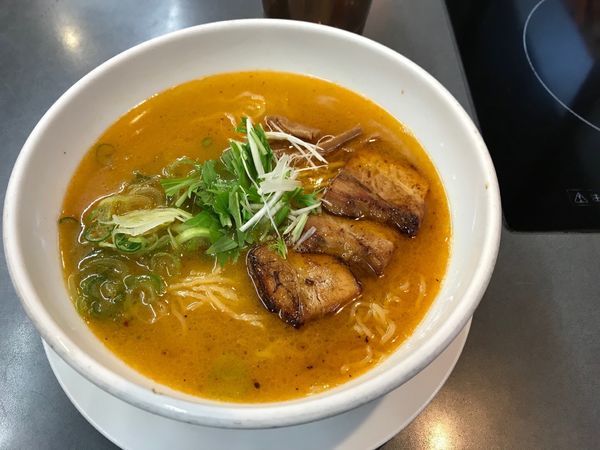 「濃厚塩ラーメン750円」@らーめん 三ちゃんの写真