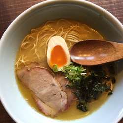 ラーメン(唐揚げセット)＋海老マーラーラーメン＋生姜ご飯