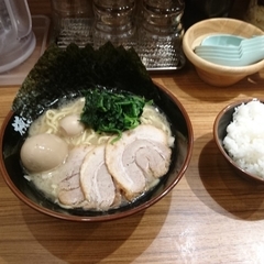 横浜家系ラーメン 横浜道 池袋東口店の画像