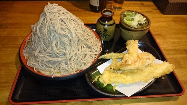 「もり蕎麦 富士山盛り  天ぷら盛合せ」@味奈登庵 関内店の写真