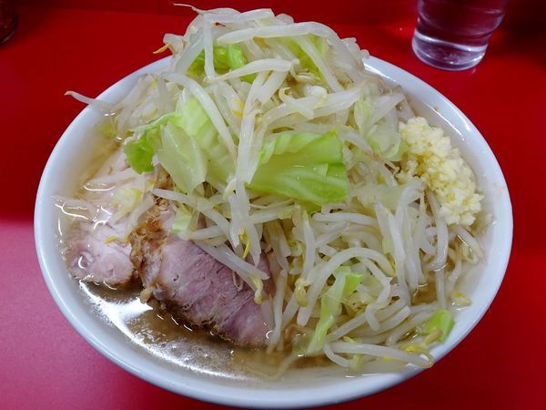 「ラーメン（700円）ニンニク」@ラーメン二郎 神田神保町店の写真