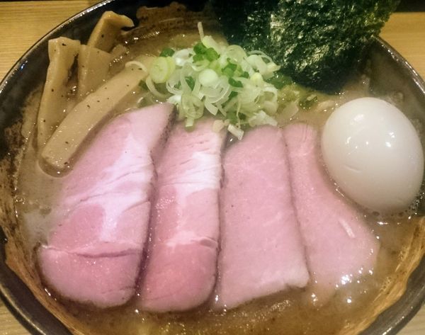 「特製らーめん（大盛り無料）」@中華そば 無垢の写真