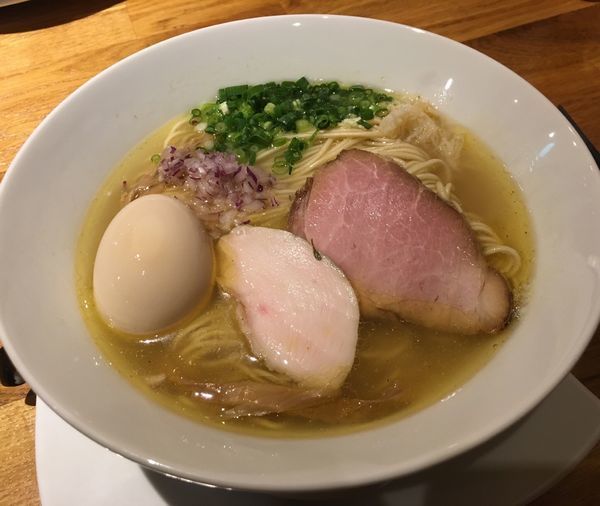 「塩らーめん」@麺.SUZUKiの写真
