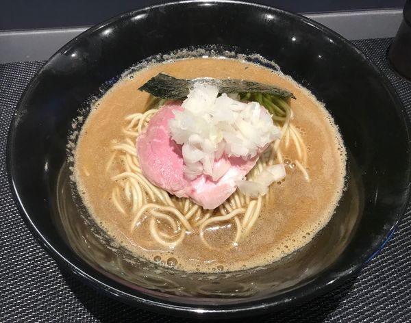 「《限定》コク中華そば ＋ 替玉 900＋200円」@煮干乱舞の写真