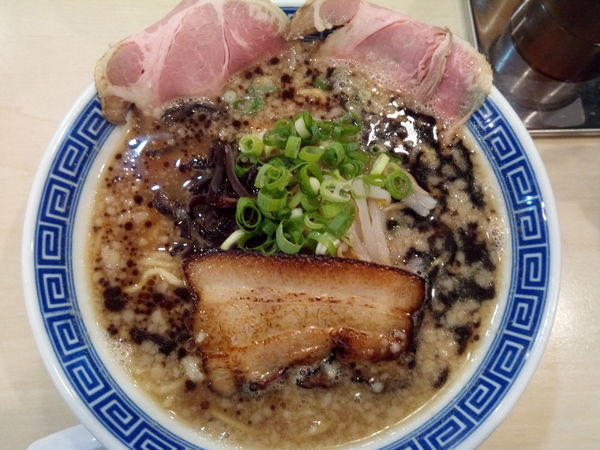 「【限定】鶏のまば炊きとこ豚らーめん黒」@清麺屋の写真