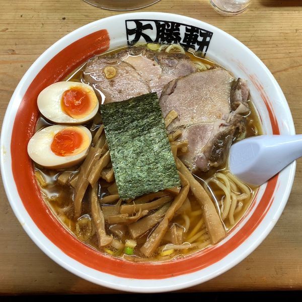 「スペシャルラーメン（太麺） ¥850」@中野大勝軒の写真