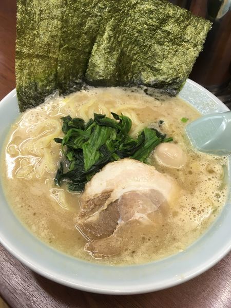 「醤油ラーメン」@ラーメン三國家 関内店の写真