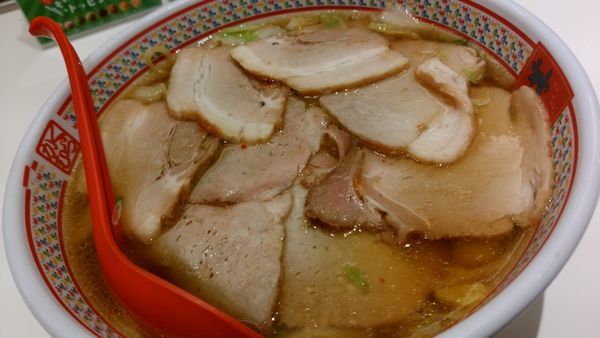 「半チャーシュー麺980円」@どうとんぼり神座 アトレ恵比寿店の写真