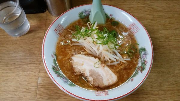 「新博多とんこつ+替玉1回無料」@めんめん・かめぞうの写真