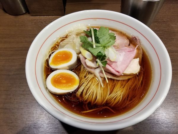 「特選ラーメン黒」@八咫烏の写真