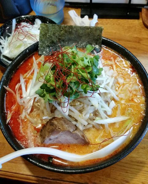 「限定　白湯辛味噌そば800円＋ネギ(ラーパス)」@麺屋 鶏口の写真