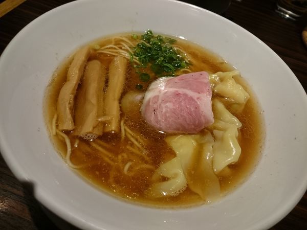 「醤油海老わんたん麺 900円」@らーめん 本竈 エスパル仙台店の写真