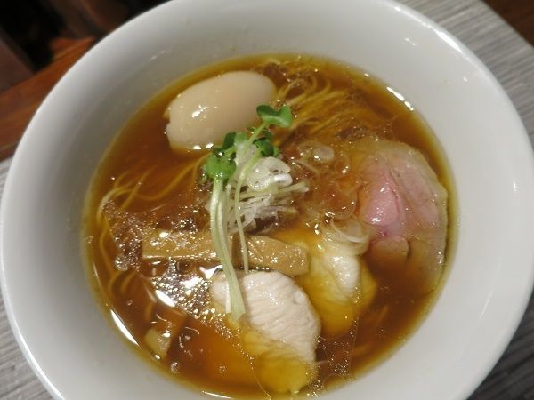 「鶏そば+味玉」@らぁ麺 やまぐちの写真