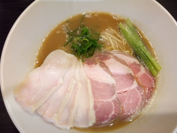 「チャーシュー濃厚魚介ラーメン」@麺や 福はらの写真