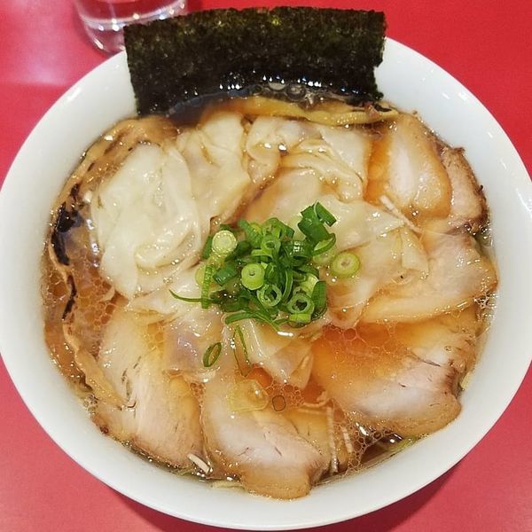 「ワンタンメン1130円＋煮豚1000円」@カドヤ食堂 本店の写真