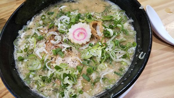 「黒とんねぎ830円」@とんこつらーめん いちの屋の写真