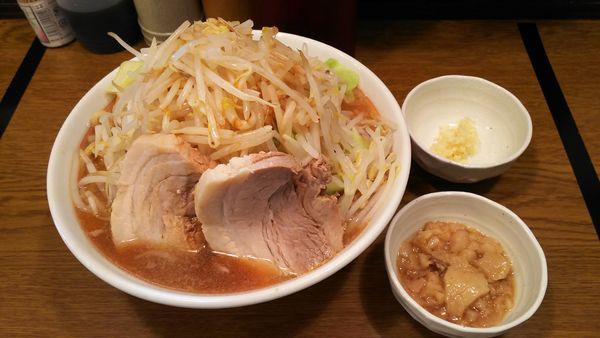 「ラーメン(400g・ヤサイニンニクアブラカラメ)」@眞久中の写真