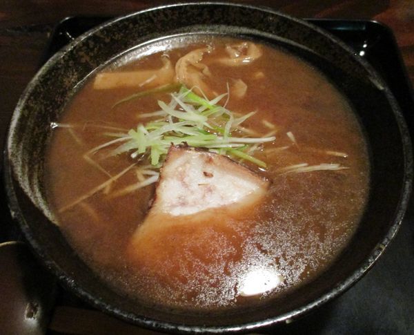 「中華そば（小）730円」@もちもちの木 新宿店の写真