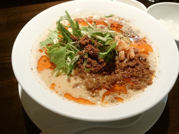 「担担麺　半熟玉子　半ライス」@四川担担麺 阿吽 湯島店の写真