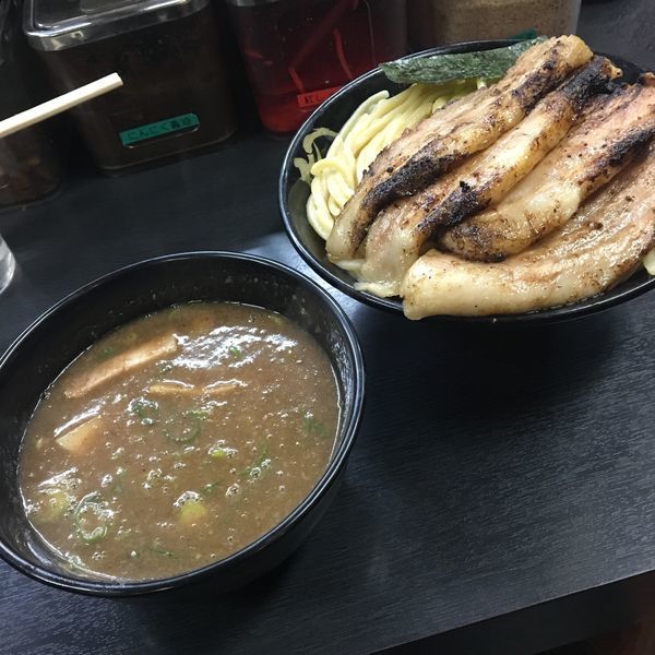 「濃厚豚骨つけ麺（中盛）➕肉増し」@無鉄砲 つけ麺 無極の写真