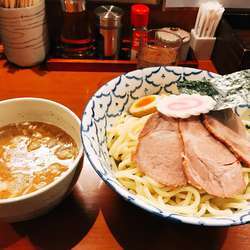 得つけめん 980円+中盛（315g） 無料