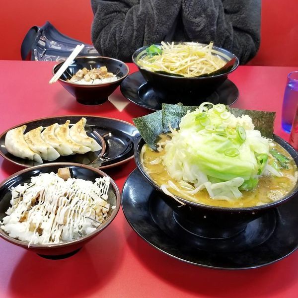 「ラーメン＋ミックス野菜」@家系ラーメン 王道 いしいの写真