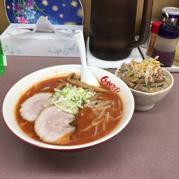 「辛々ラーメンともつ煮」@くるまやラーメン おゆみ店の写真