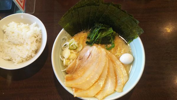 「チャーシューラーメン のり増し ライス」@横濱家系ラーメン 祭家の写真