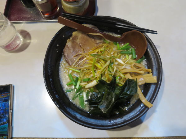 「博多風 ネギとんこつラーメン」@めんみん亭の写真