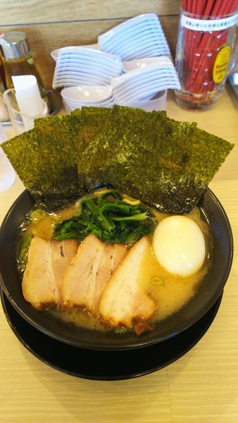 「豚骨醤油スペシャル」@横浜家系ラーメン 印西家の写真