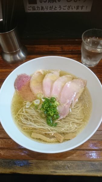「しおらーめん」@町田汁場 しおらーめん進化 町田駅前店の写真