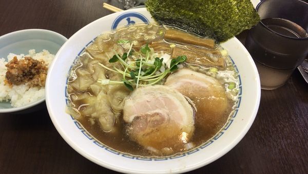 「中華そば＋【限定トッピング】肉ワンタン（4個）」@中華蕎麦 丸め 東久留米店の写真